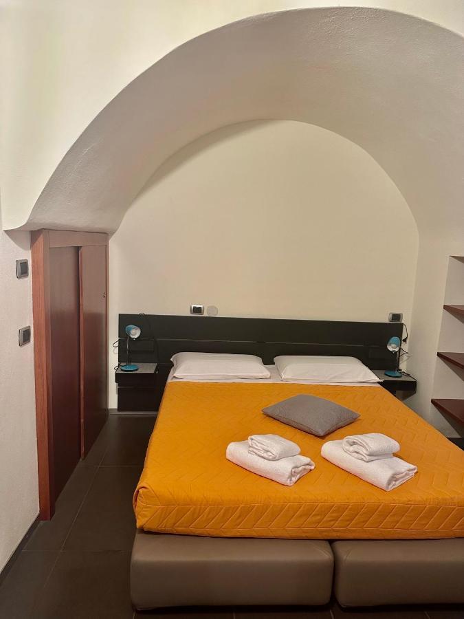 Feel - Luxury Duomo Suite Bergamo Exteriör bild